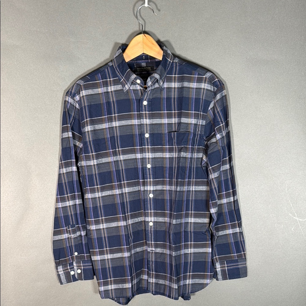 Banana Republic Blue Plaid Men's Shirt, Untucked design, organic cotton